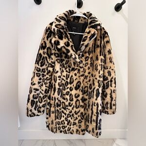 Faux fur leopard jacket